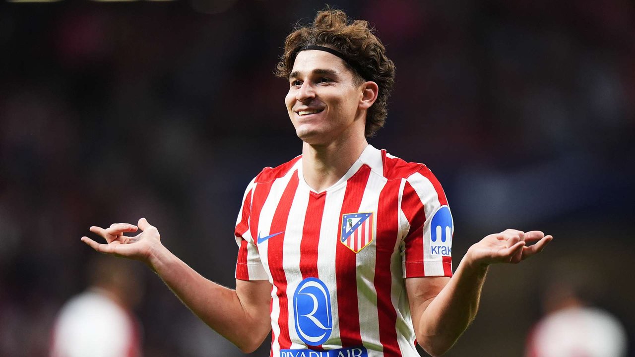 Barcelona Dilaporkan ke FIFA dan RFEF Terkait Julian Alvarez