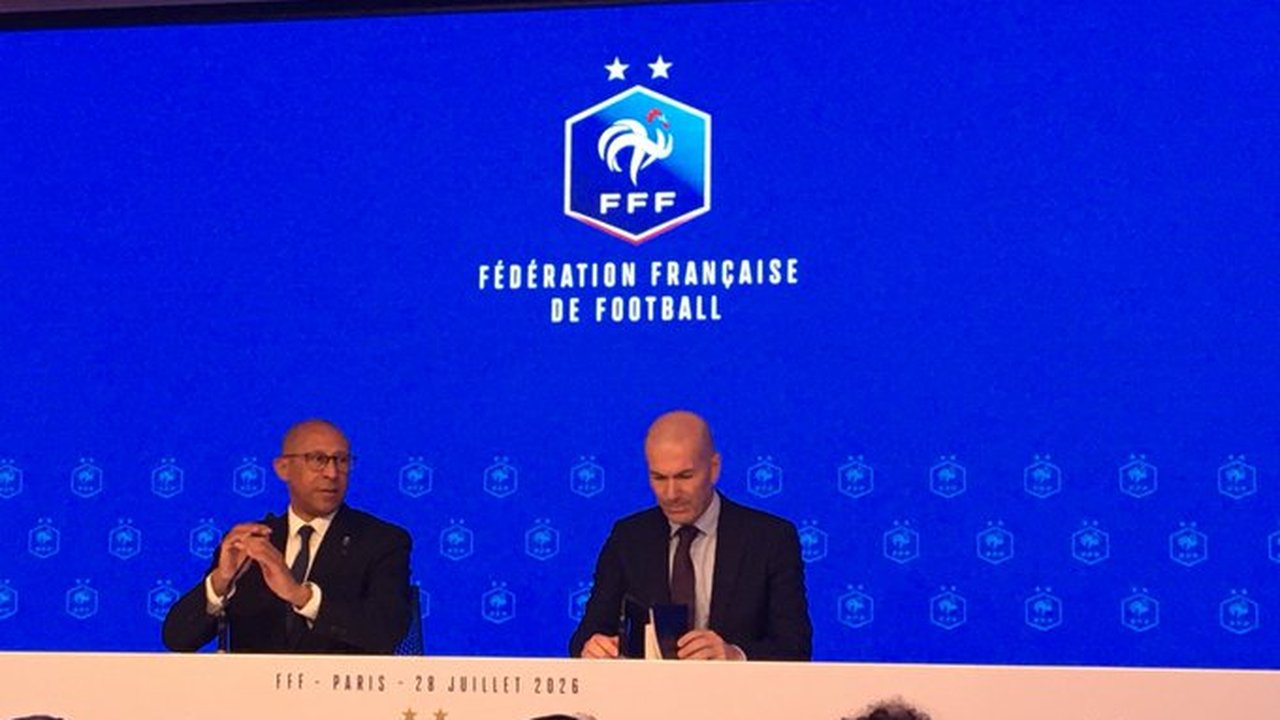Zinedine Zidane Resmi Latih Timnas Prancis Hingga 2030